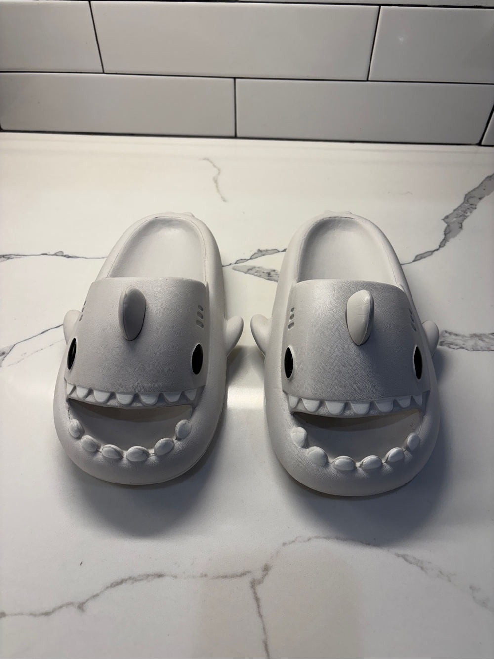 Kids Shark Slip-On Clogs - White